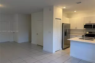 2661 SE 10th St, Homestead, FL 33035 - Photo 4
