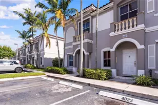 4921 SW 140th Terrace, Miramar, FL 33027 - Photo 2