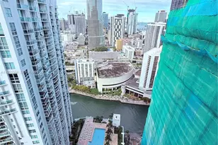 41 SE 5th St, Miami, FL 33131 - Photo 14