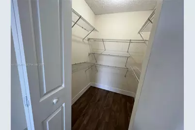 8120 Geneva Ct #554, Doral, FL 33166 - Photo 24