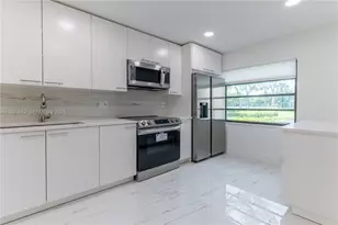 8435 Casa Del Lago, Boca Raton, FL 33433 - Photo 6