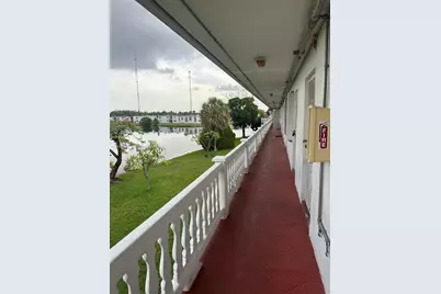 65 NE 202nd Ter #Q27, Miami Gardens, FL 33179 - Photo 2