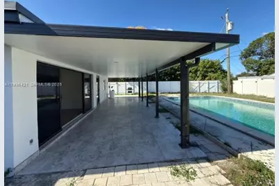 860 W Dayton Cir, Fort Lauderdale, FL 33312 - Photo 20