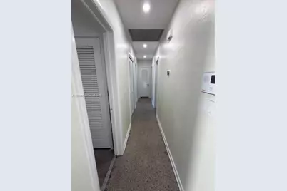 860 W Dayton Cir, Fort Lauderdale, FL 33312 - Photo 10