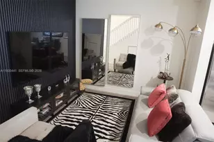 10589 W 32nd Ln, Hialeah Gardens, FL 33018 - Photo 4