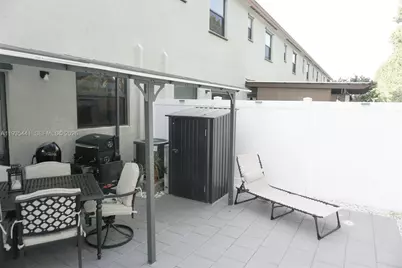 10589 W 32nd Ln, Hialeah Gardens, FL 33018 - Photo 48