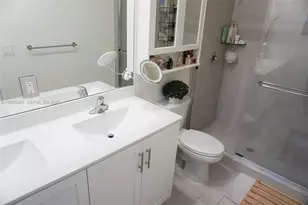 10589 W 32nd Ln, Hialeah Gardens, FL 33018 - Photo 44