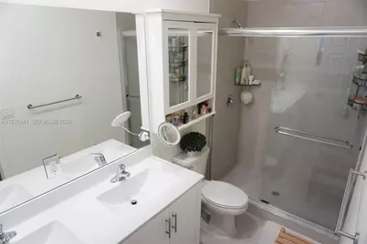 10589 W 32nd Ln, Hialeah Gardens, FL 33018 - Photo 40