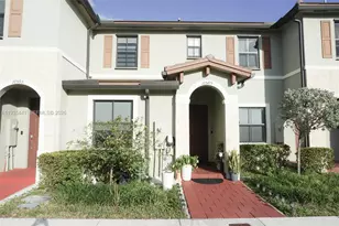 10589 W 32nd Ln, Hialeah Gardens, FL 33018 - Photo 6