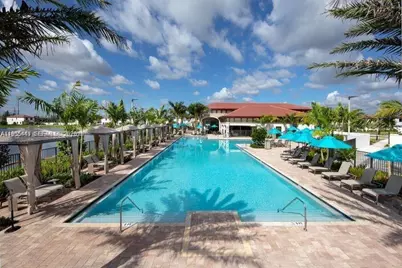 10589 W 32nd Ln, Hialeah Gardens, FL 33018 - Photo 36