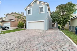 27049 SW 142nd Ave, Homestead, FL 33032 - Photo 2