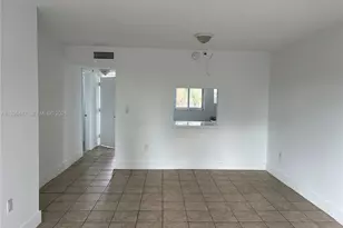 395 NE 21st St, Miami, FL 33137 - Photo 6