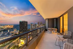 159 NE 6th St, Miami, FL 33132 - Photo 6