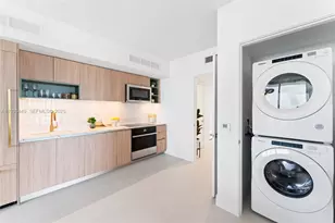 159 NE 6th St, Miami, FL 33132 - Photo 30