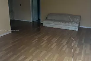 7725 Carlyle Ave, Miami Beach, FL 33141 - Photo 4