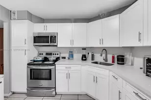 3360 Spanish Moss Terrace, Lauderhill, FL 33319 - Photo 10