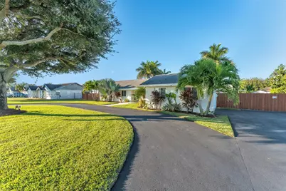 1651 NW 19th St, Homestead, FL 33030 - Photo 6