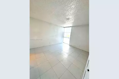 2029 NW 46th Ave #E509, Lauderhill, FL 33313 - Photo 4