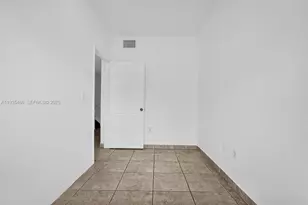 636 SW 7th Terrace, Florida City, FL 33034 - Photo 8