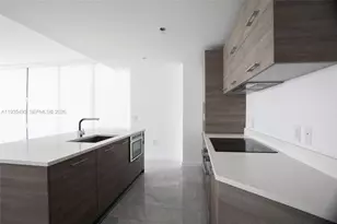 650 NE 32nd St, Miami, FL 33137 - Photo 8