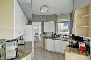 3370 Hidden Bay Dr, Aventura, FL 33180 - Photo 10