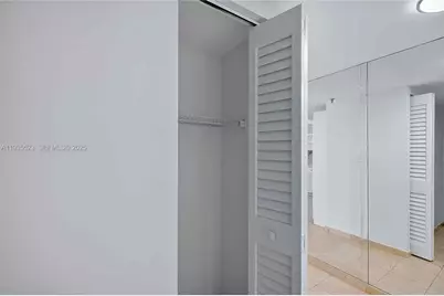 520 Brickell Key Dr #A604, Miami, FL 33131 - Photo 14
