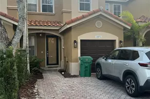 10872 SW 89th St, Miami, FL 33176 - Photo 1