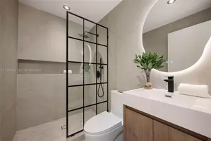 21480 Highland Lakes Blvd, Miami, FL 33179 - Photo 14