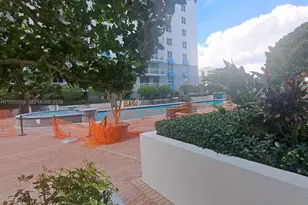 5077 NW 7th St, Miami, FL 33126 - Photo 2