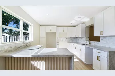 11440 NW 46th Pl, Sunrise, FL 33323 - Photo 12