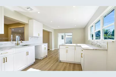 11440 NW 46th Pl, Sunrise, FL 33323 - Photo 14