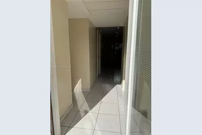 5061 W Oakland Park Blvd #211, Lauderdale Lakes, FL 33313 - Photo 6