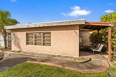 6811 Thomas St, Hollywood, FL 33024 - Photo 2
