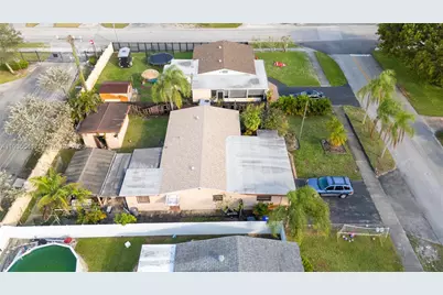 6811 Thomas St, Hollywood, FL 33024 - Photo 38