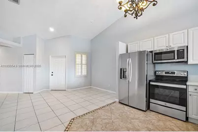 2437 S Coral Trace Cir #2437, Delray Beach, FL 33445 - Photo 10