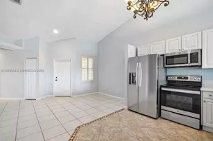 2437 S Coral Trace Cir, Delray Beach, FL 33445 - Photo 10