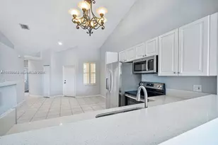 2437 S Coral Trace Cir, Delray Beach, FL 33445 - Photo 6