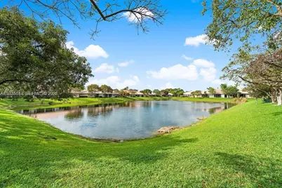 2437 S Coral Trace Cir #2437, Delray Beach, FL 33445 - Photo 4