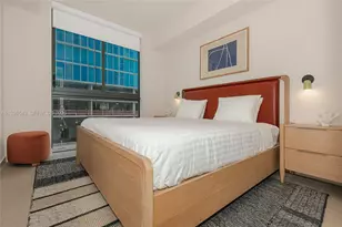 11 NE 6th St, Miami, FL 33132 - Photo 14