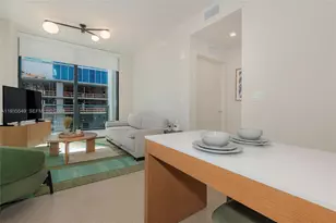 11 NE 6th St, Miami, FL 33132 - Photo 6