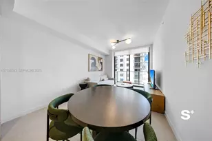 11 NE 6th St, Miami, FL 33132 - Photo 8