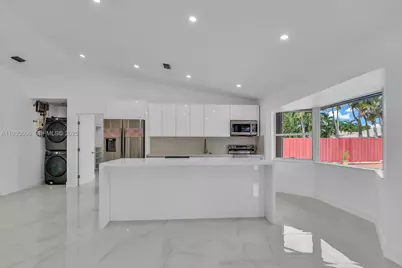 14809 SW 180th St, Miami, FL 33187 - Photo 10