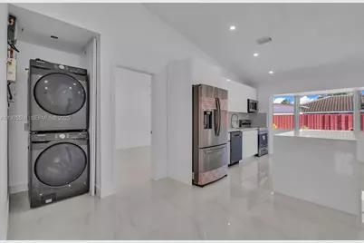 14809 SW 180th St, Miami, FL 33187 - Photo 16