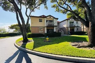 11216 SW 12th St, Pembroke Pines, FL 33025 - Photo 2