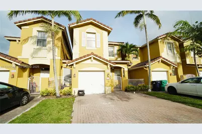 928 SW 154th Path #928, Miami, FL 33194 - Photo 1