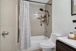 5571 NW 188th St, Miami Gardens, FL 33055 - Photo 16