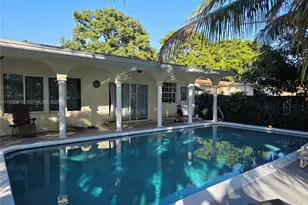 301 SW 5th St, Hallandale Beach, FL 33009 - Photo 1