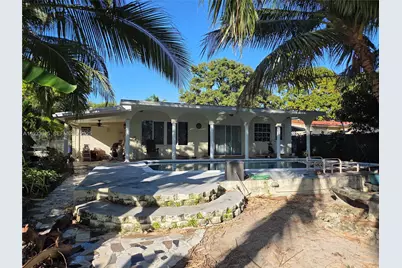 301 SW 5th St, Hallandale Beach, FL 33009 - Photo 2