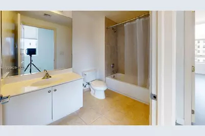 111 E Flagler St #810, Miami, FL 33131 - Photo 8