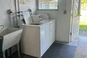 2230 Jackson St, Hollywood, FL 33020 - Photo 8